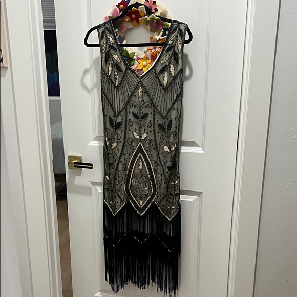Black and Gold Beaded Fringe Dress - Picture 5 of 8